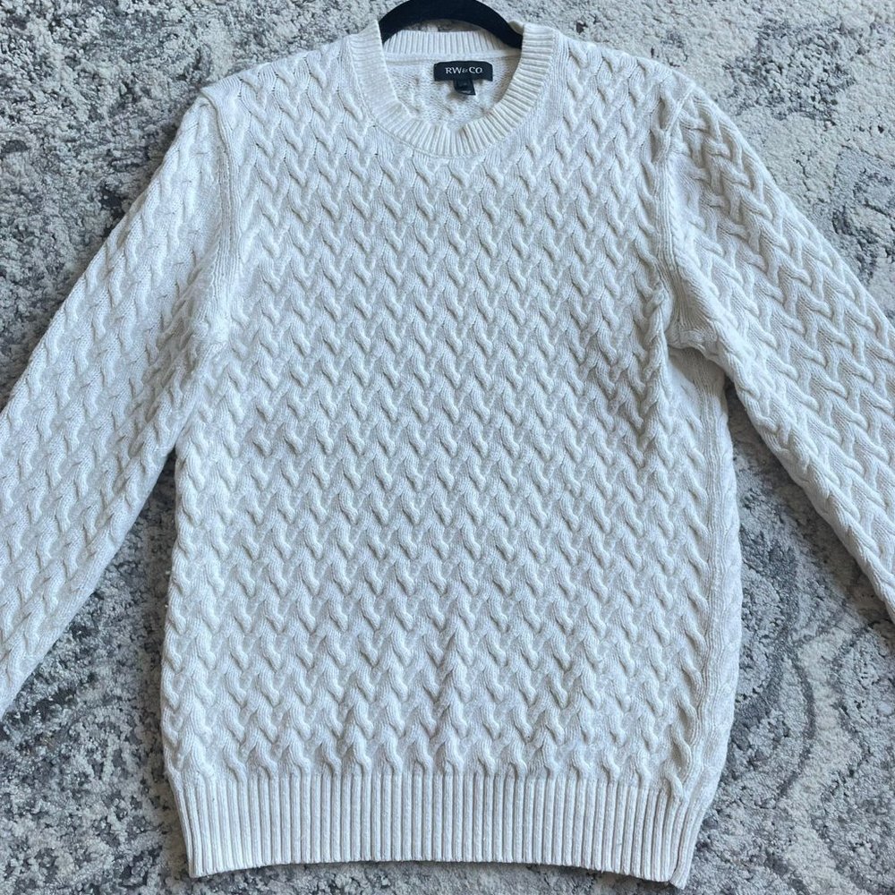 RW&CO. White Sweater - Size SMALL (Fits Like a Medium)